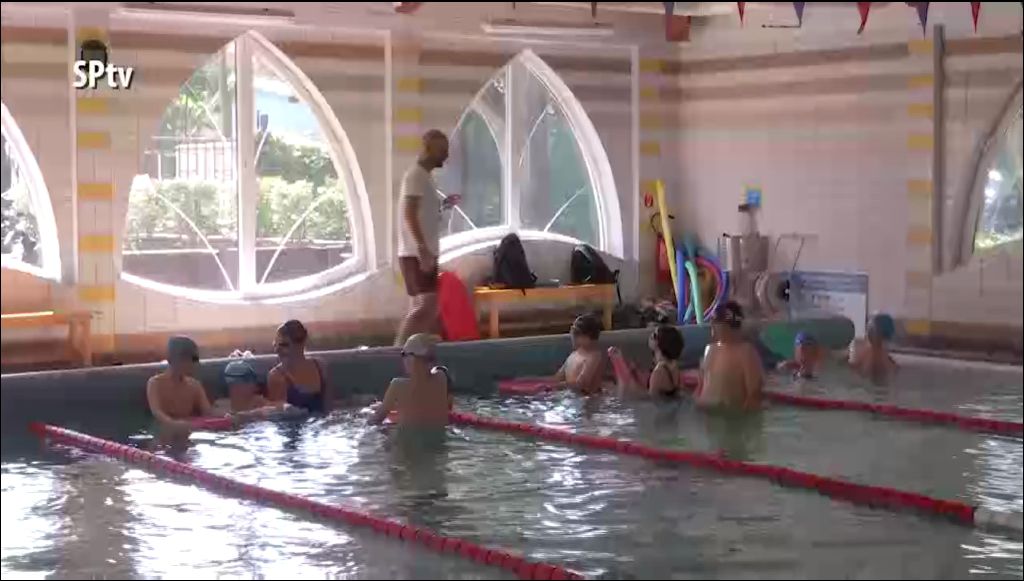 Úszótanfolyamon Vettek Részt A Bartókosok